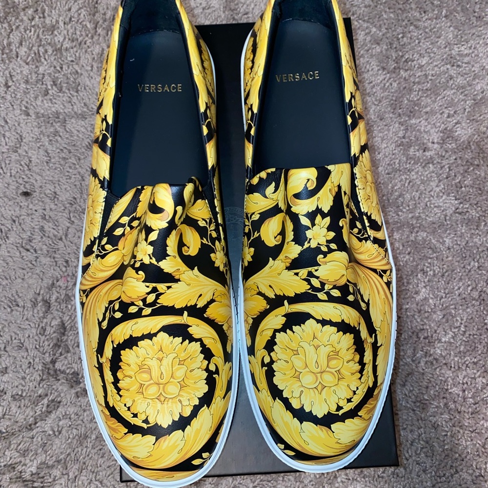 Men’s Versace baroque slip on sneakers